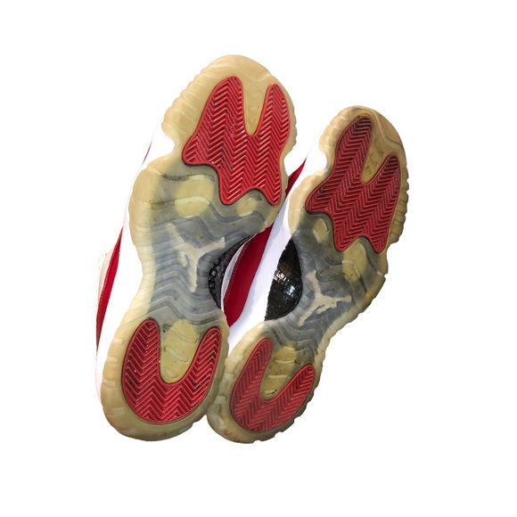 Air Jordan 11 Retro Low - Picture 13 of 17